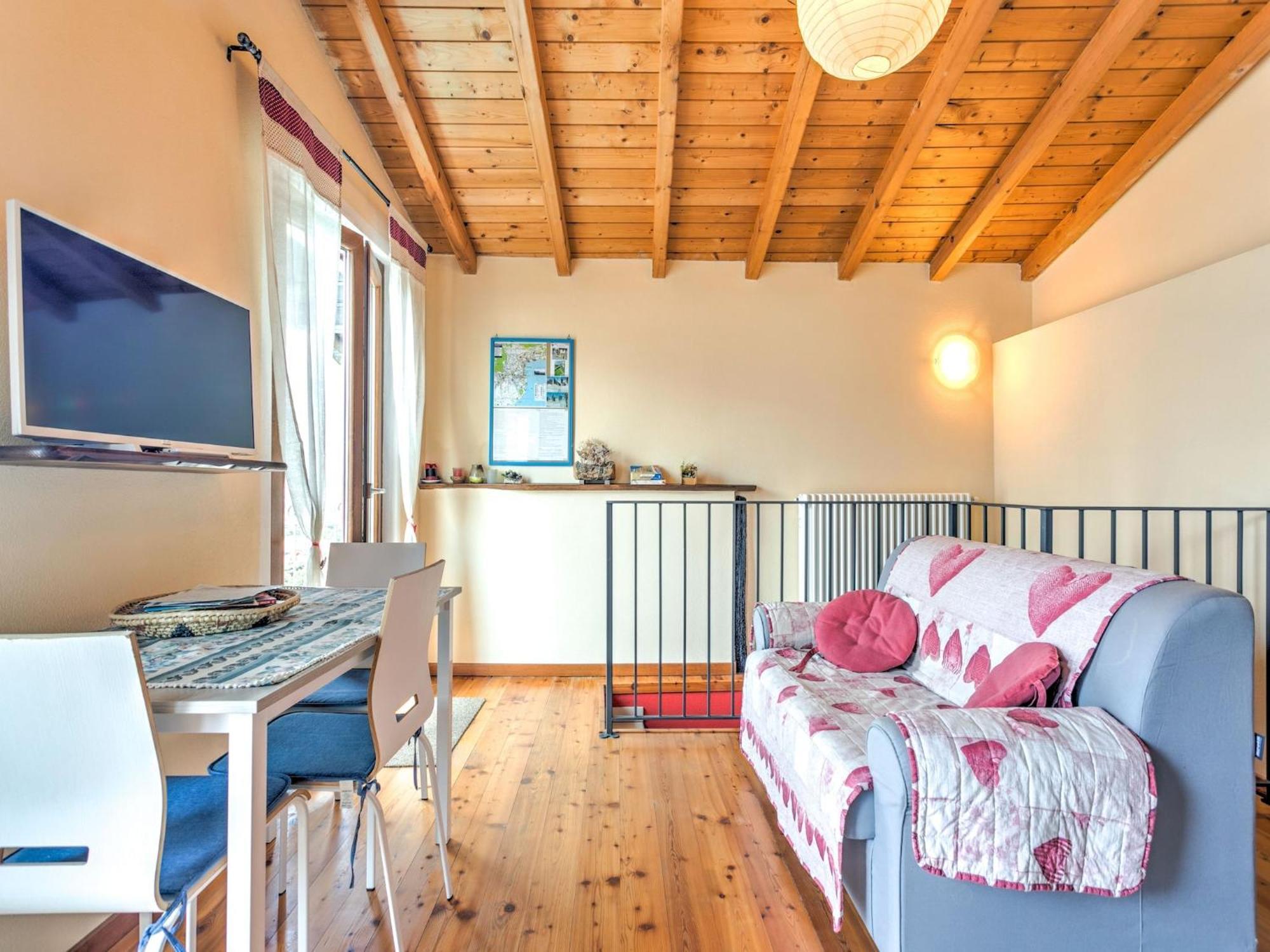 그라베도나 Wonderful Flat With Swimming Pool Lift And Garden 아파트 외부 사진