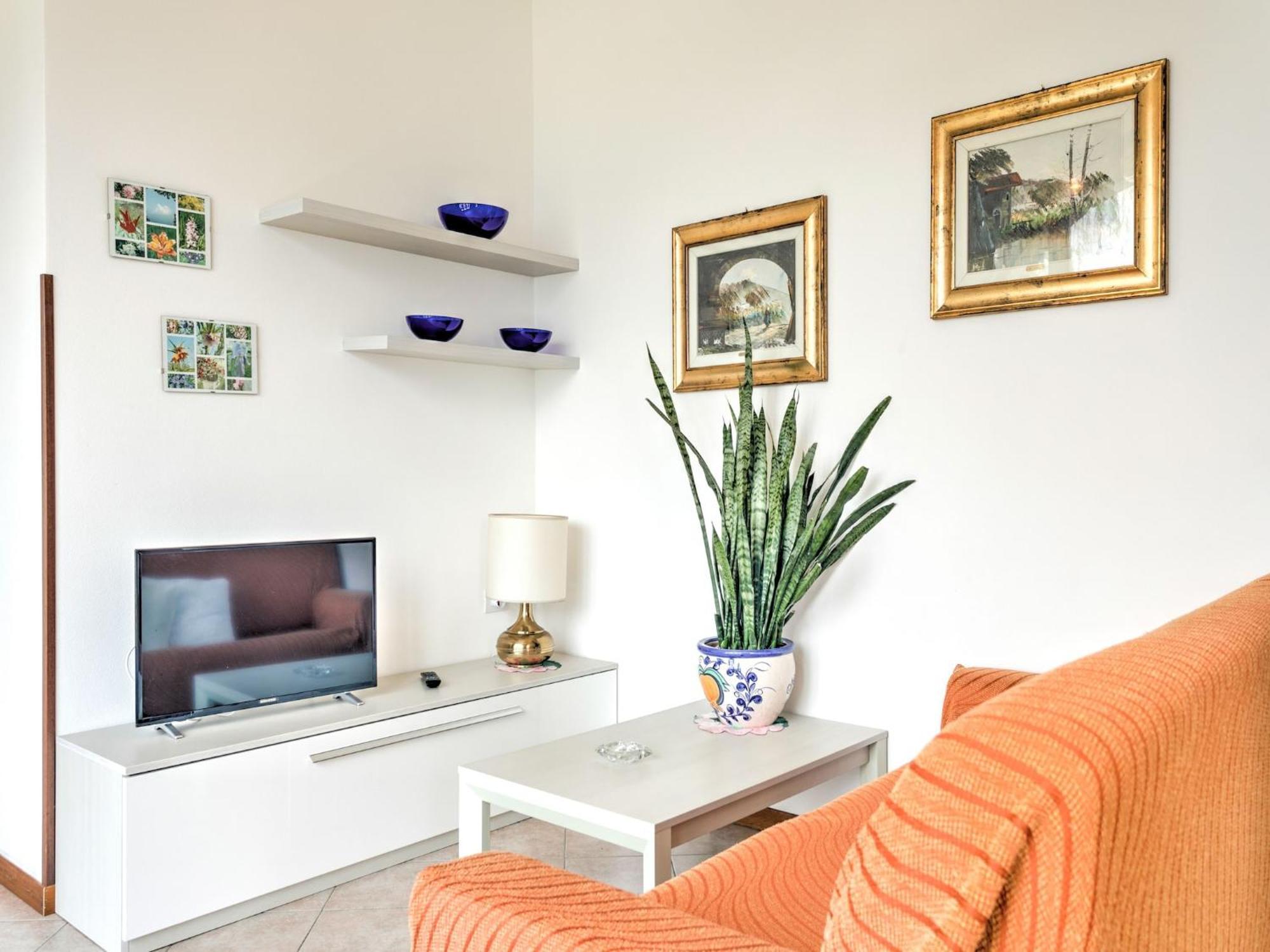 그라베도나 Wonderful Flat With Swimming Pool Lift And Garden 아파트 외부 사진