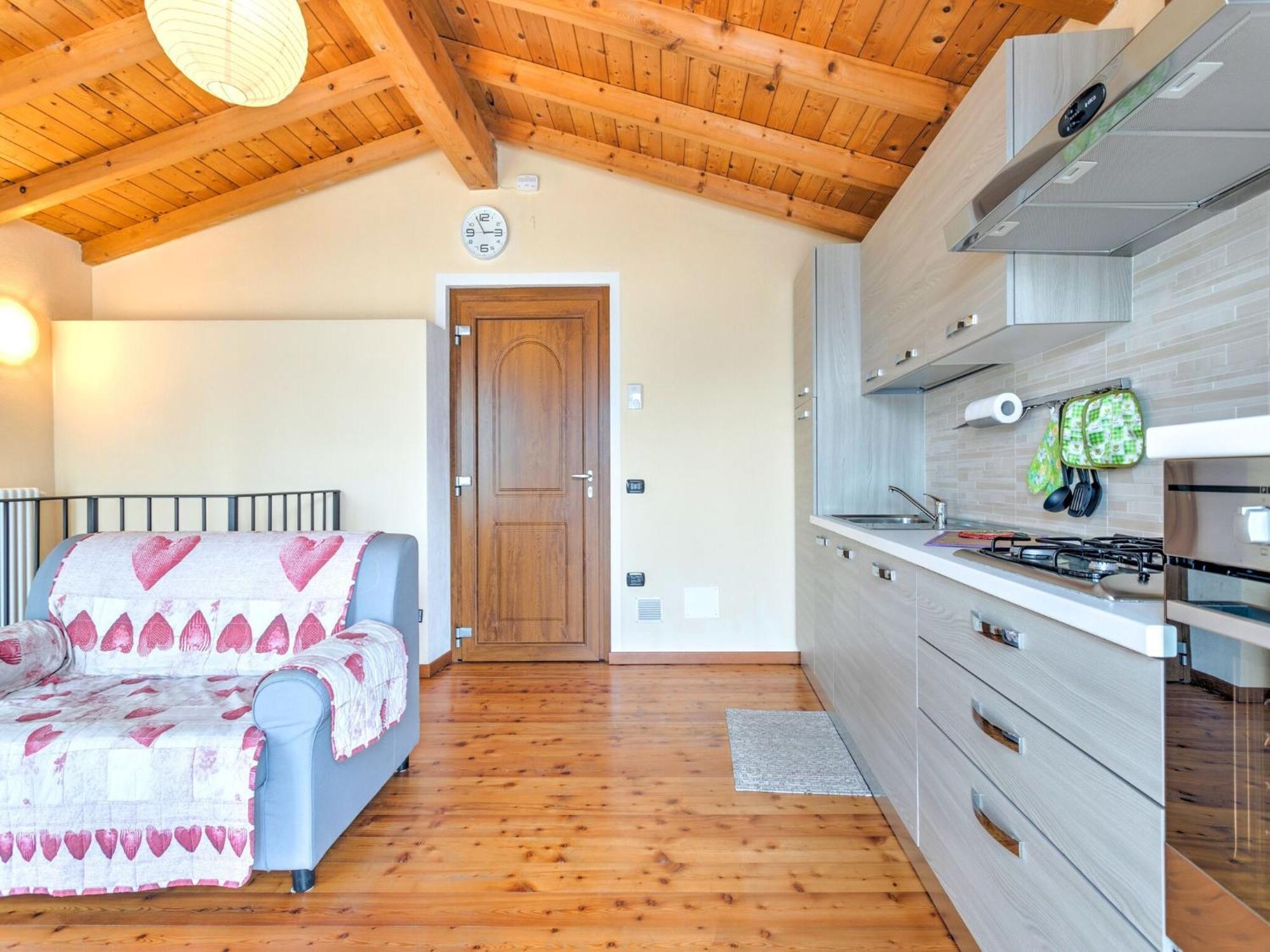 그라베도나 Wonderful Flat With Swimming Pool Lift And Garden 아파트 외부 사진